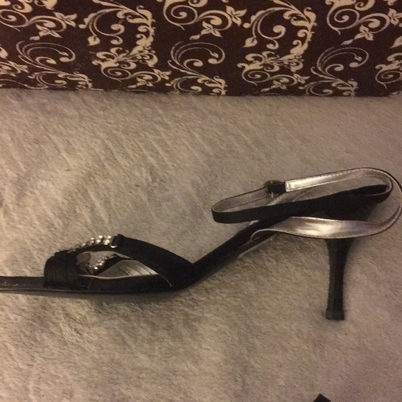 Cato heels with jewel detail - Picture 3 of 6